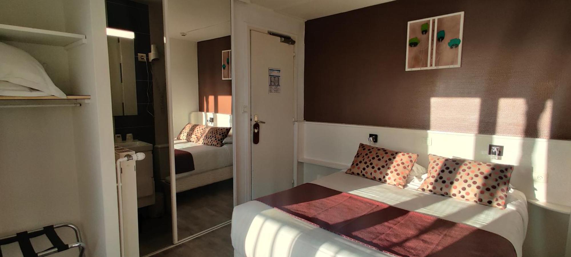Logis Hotel Les Bleuets Royan Luaran gambar